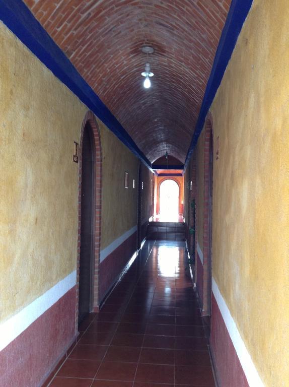Hotel La Herradura Tecozautla Εξωτερικό φωτογραφία